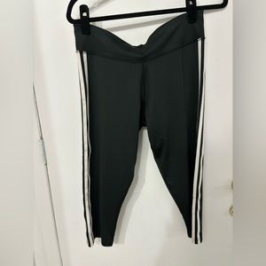 Adidas 3/4thigh leggings